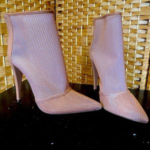 Women’s Ankle Bootie